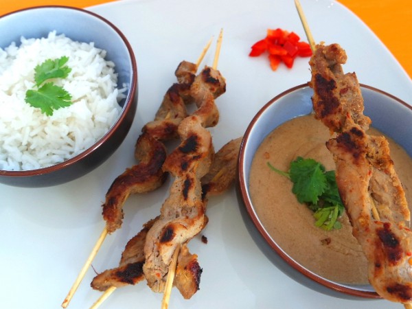 Saté-Spieße mit Erdnuss-Sauce und Basmatireis | Koch selbst!